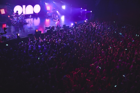 「お手お座りでハイ♡報酬」KT Zepp Yokohama公演の様子。（撮影：鳥居洋介）