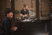 アメリカ・ニューヨークで生配信を行ったさかいゆう。