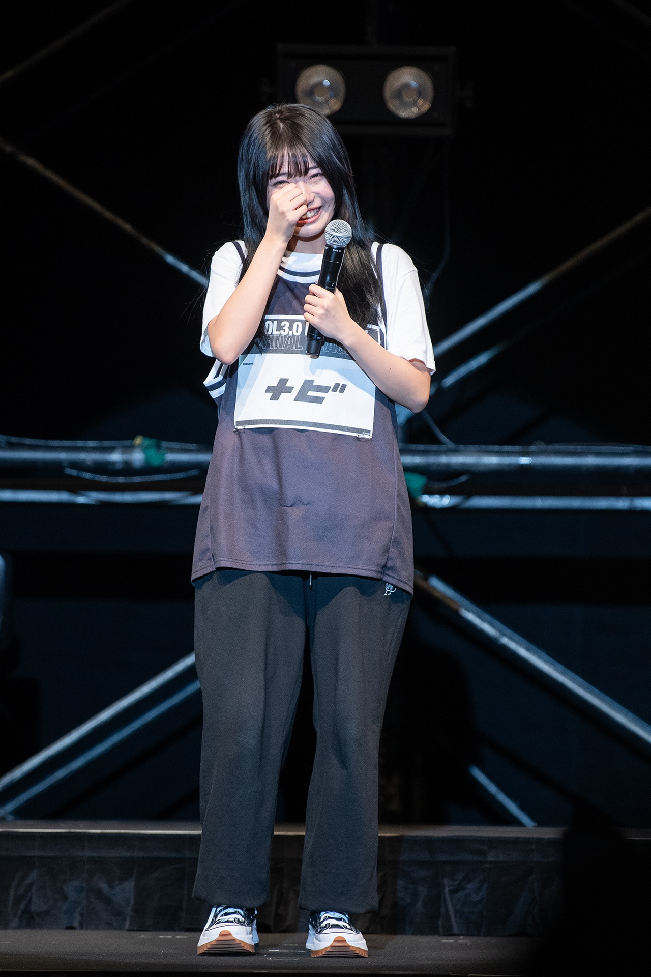 最終合格者として名前を呼ばれたナビ。