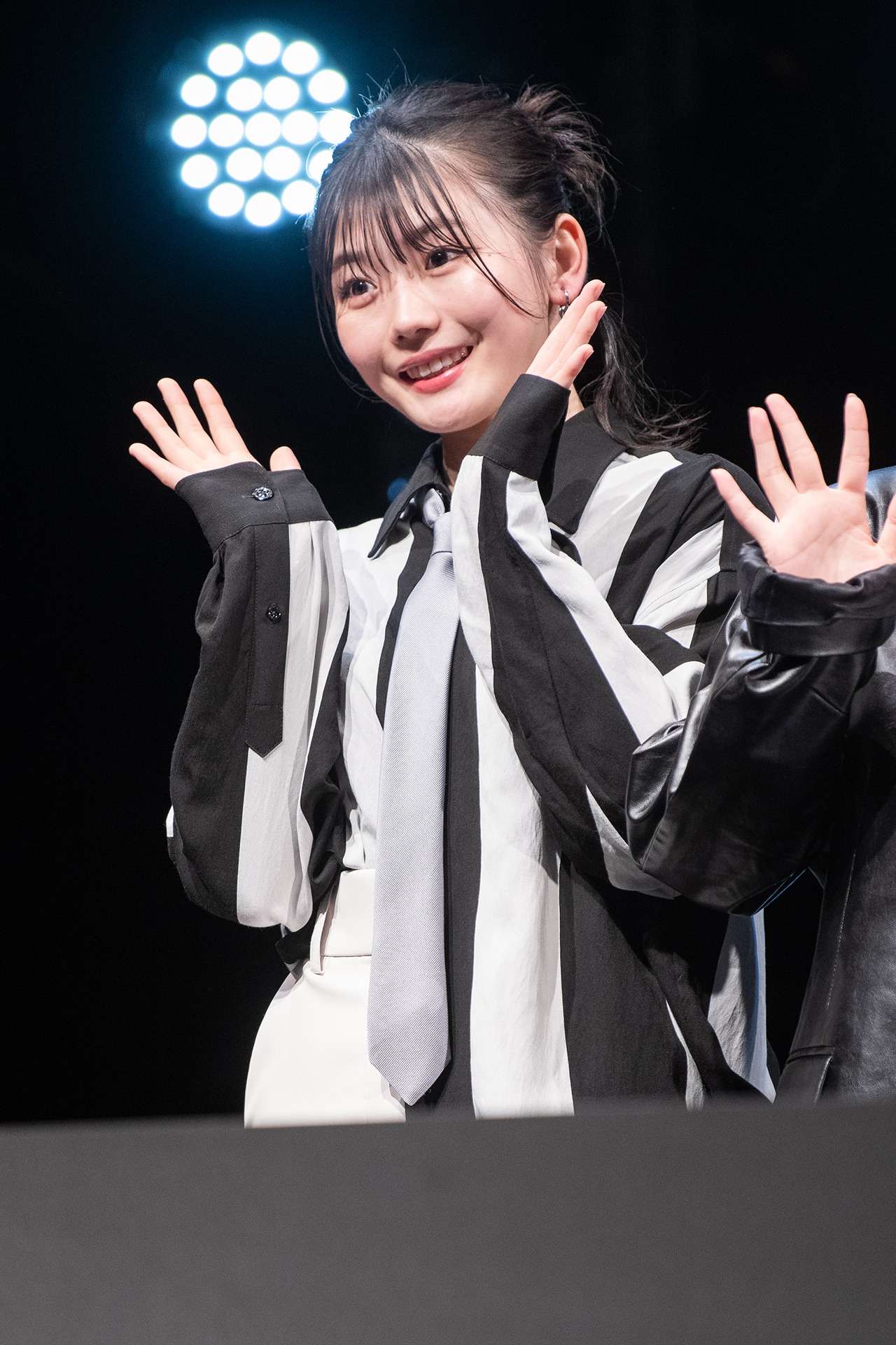 モモテレ