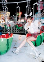 「宇咲1st写真集『usa usa』」掲載カット (c)HIROKAZU / 集英社