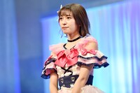 ショートヘアにイメージチェンジした小泉遥香（超ときめき♡宣伝部）。
