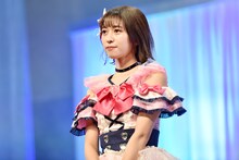 ショートヘアにイメージチェンジした小泉遥香（超ときめき♡宣伝部）。
