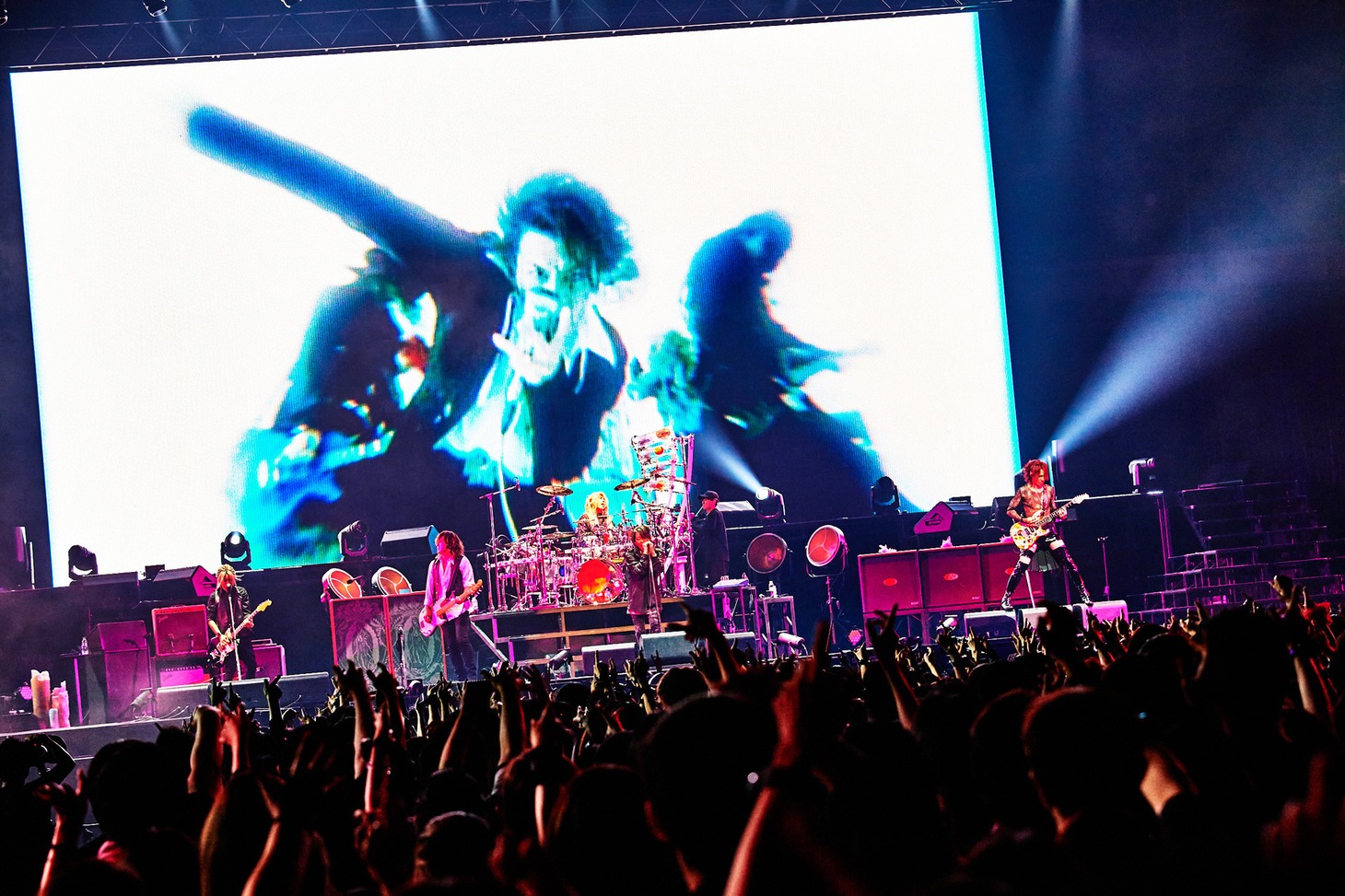 「LUNA SEA DUAL ARENA TOUR 2023」神奈川・Kアリーナ横浜公演の様子。