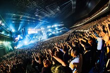 「LUNA SEA DUAL ARENA TOUR 2023」神奈川・Kアリーナ横浜公演の様子。