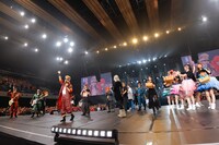 「One Night Festival ～天挑五歌仙大演會～」エンディングの様子。（撮影：上山陽介）