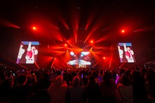 BOYNEXTDOORのライブの様子。