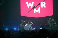 ジョン・バティステのライブの様子。