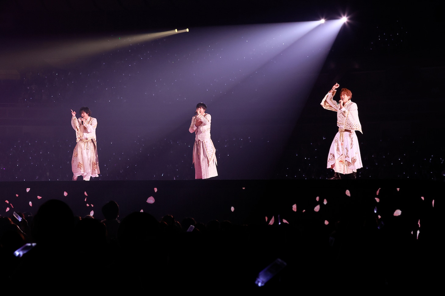 「NEWS 20th Anniversary LIVE 2023 NEWS EXPO」より神奈川・横浜アリーナ公演の様子。