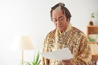 「DMMオンクレ」のテレビCM「毎日がカルナバル」編の撮影メイキングカット。