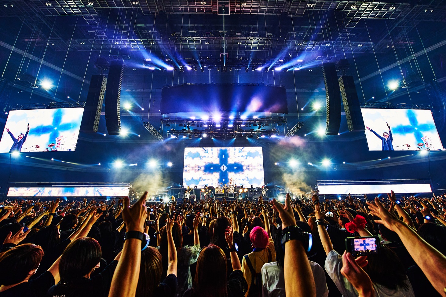 「LUNA SEA DUAL ARENA TOUR 2023」神奈川・Kアリーナ横浜公演の様子。