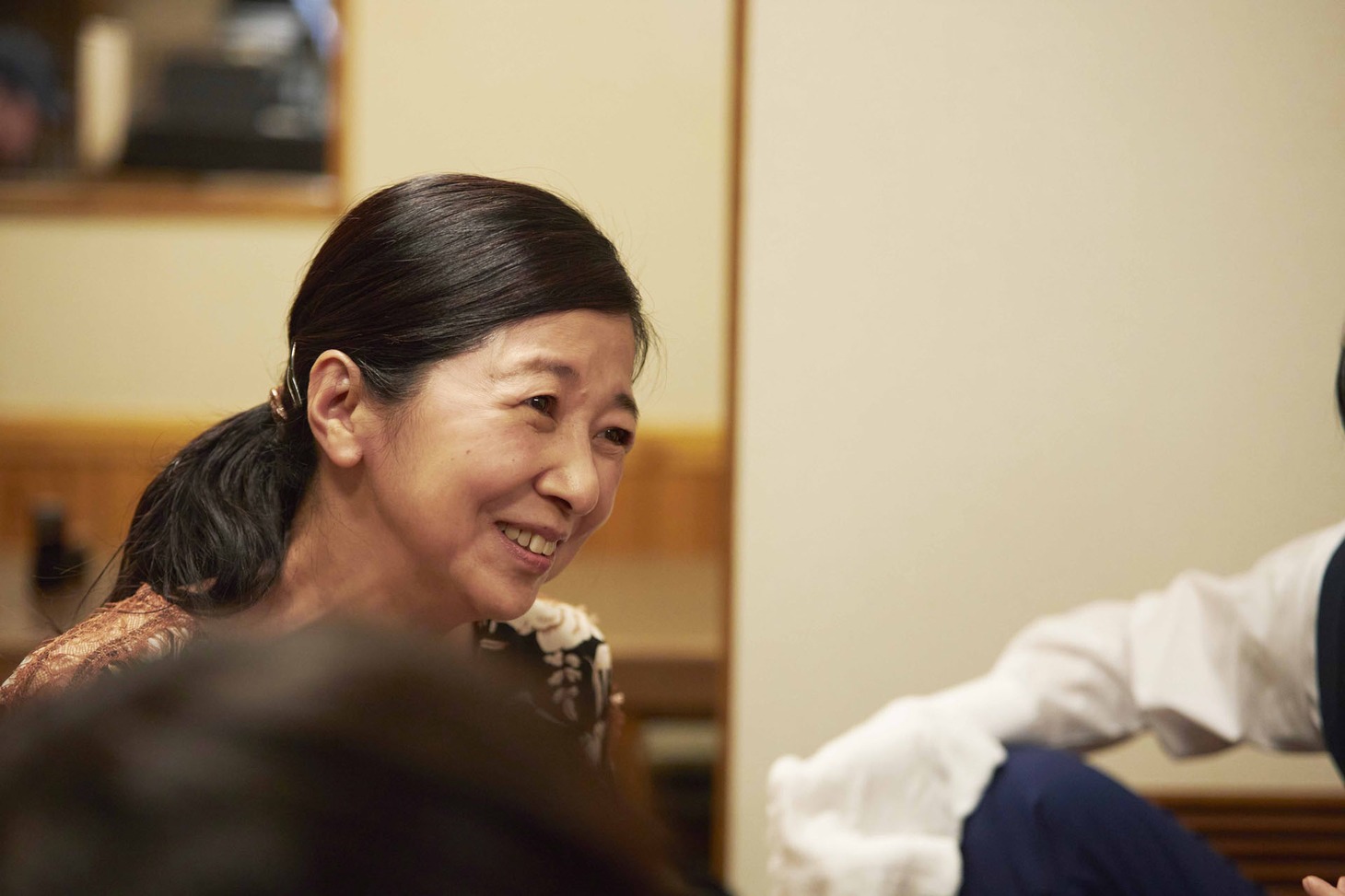 映画「女優は泣かない」場面写真より宮崎美子。(c)2023「女優は泣かない」製作委員会