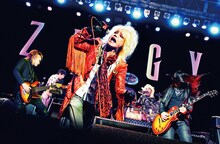 「ZIGGY MORISHIGE,JUICHI 60th ANNIVERSARY LIVE『SO BAD』」の様子。