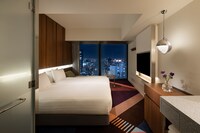 東京・東急歌舞伎町タワー内のHOTEL GROOVE SHINJUKU, A PARKROYAL Hotelの客室イメージ。
