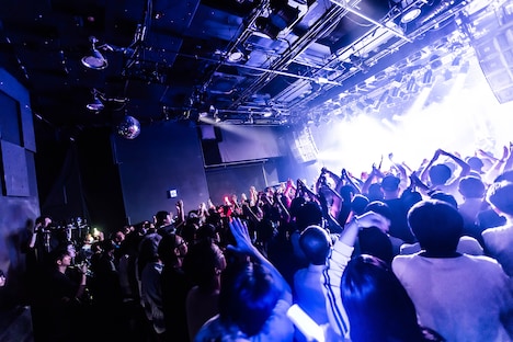 Finger Runs「Right Here, Right Now」の様子。（Photo by Masayo）