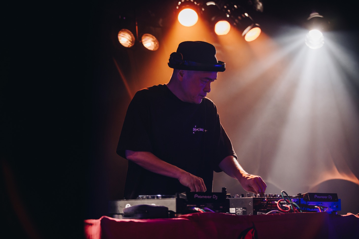 川辺ヒロシ（DJ）