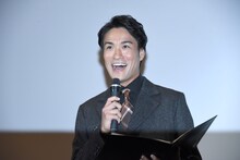 「キリエのうた」公開記念舞台挨拶で司会を務めた笠原秀幸。