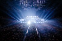 「MOMOIRO CLOVER Z 15th Anniversary Tour『QUEEN OF STAGE』」ファイナル公演の様子。