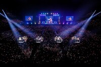 「MOMOIRO CLOVER Z 15th Anniversary Tour『QUEEN OF STAGE』」ファイナル公演の様子。