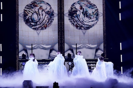 「MOMOIRO CLOVER Z 15th Anniversary Tour『QUEEN OF STAGE』」ファイナル公演の様子。