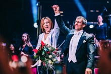 YOSHIKIとウォード・ステア（指揮者）。