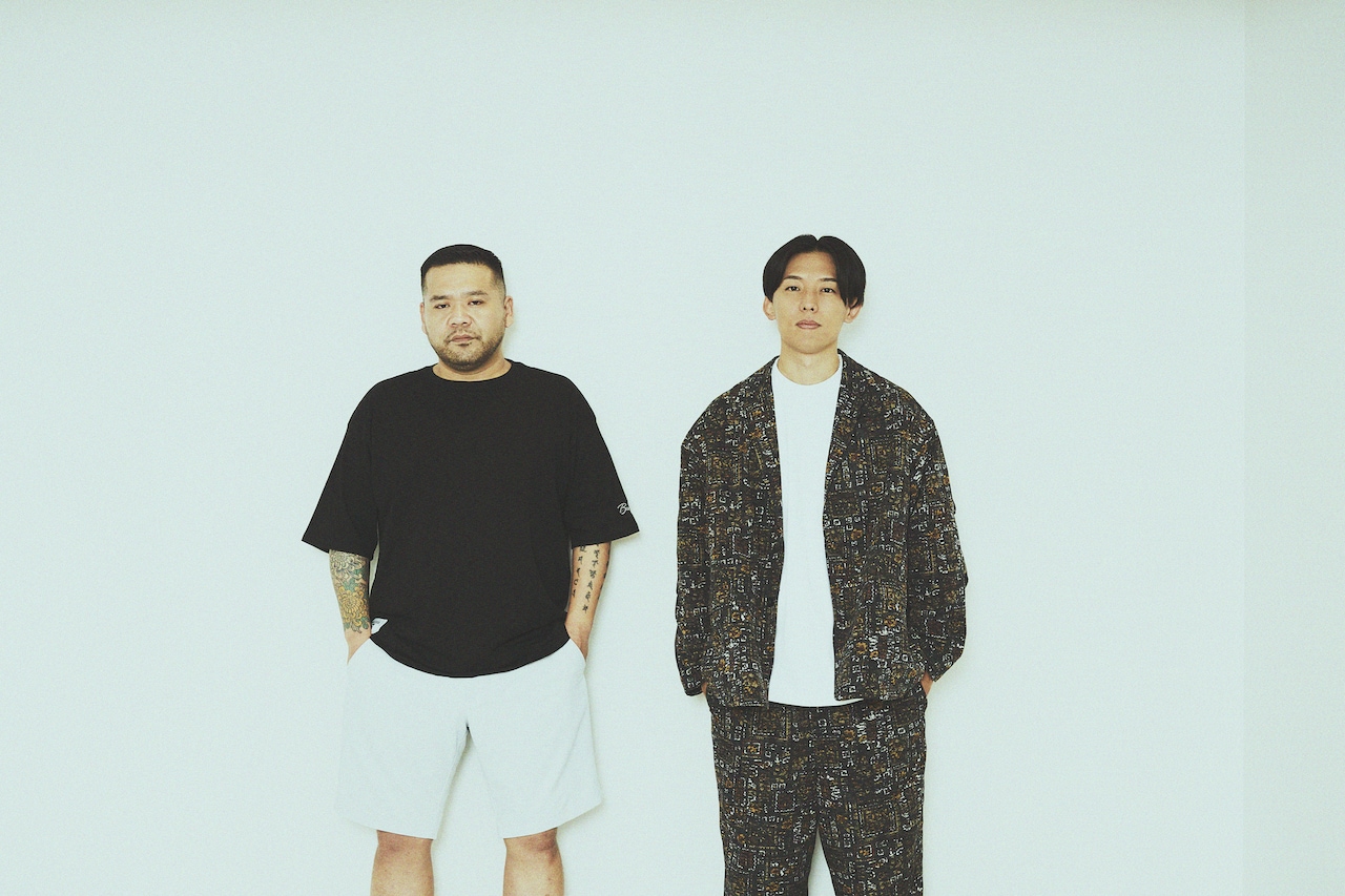 左から漢 a.k.a. GAMI、KEN THE 390。