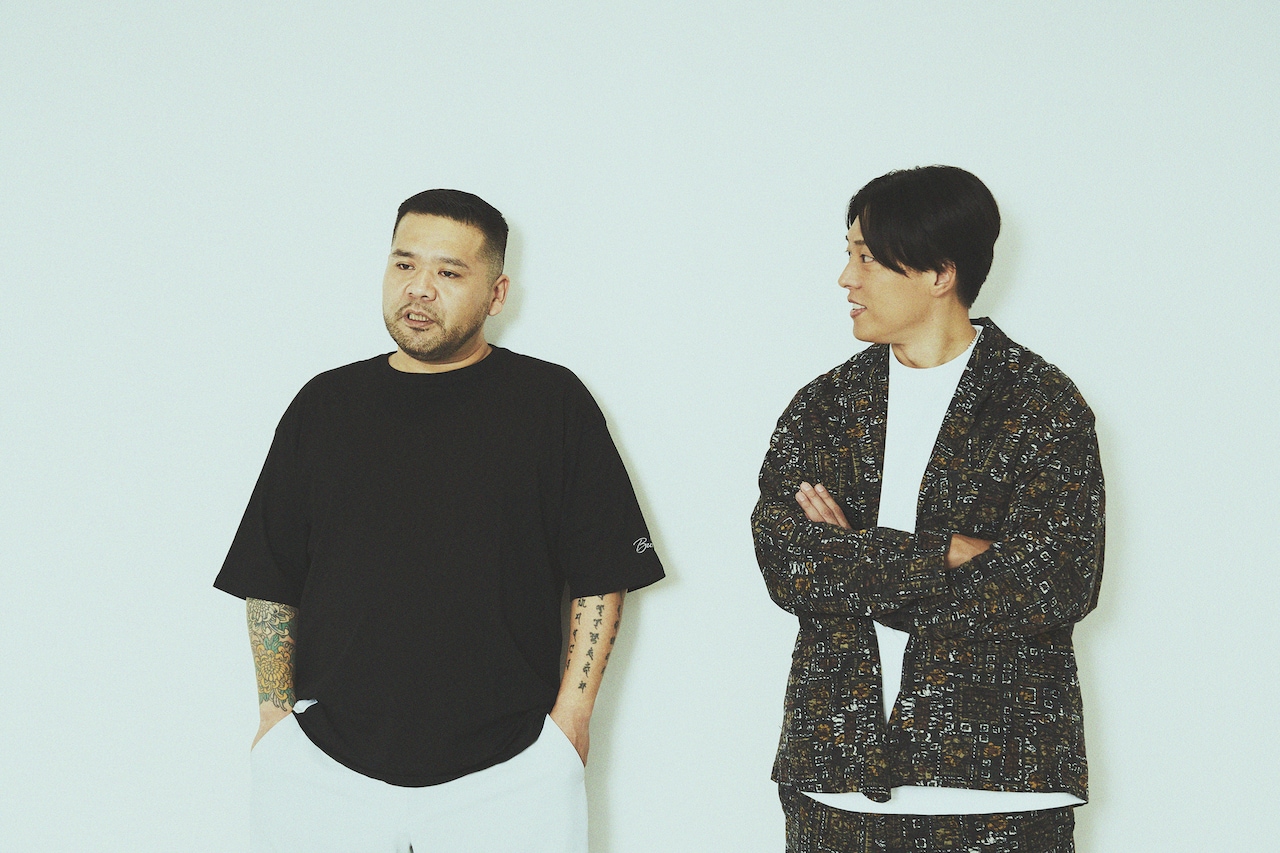 左から漢 a.k.a. GAMI、KEN THE 390。