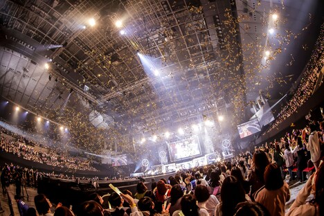 BUDDiiSの幕張イベントホール公演の様子。