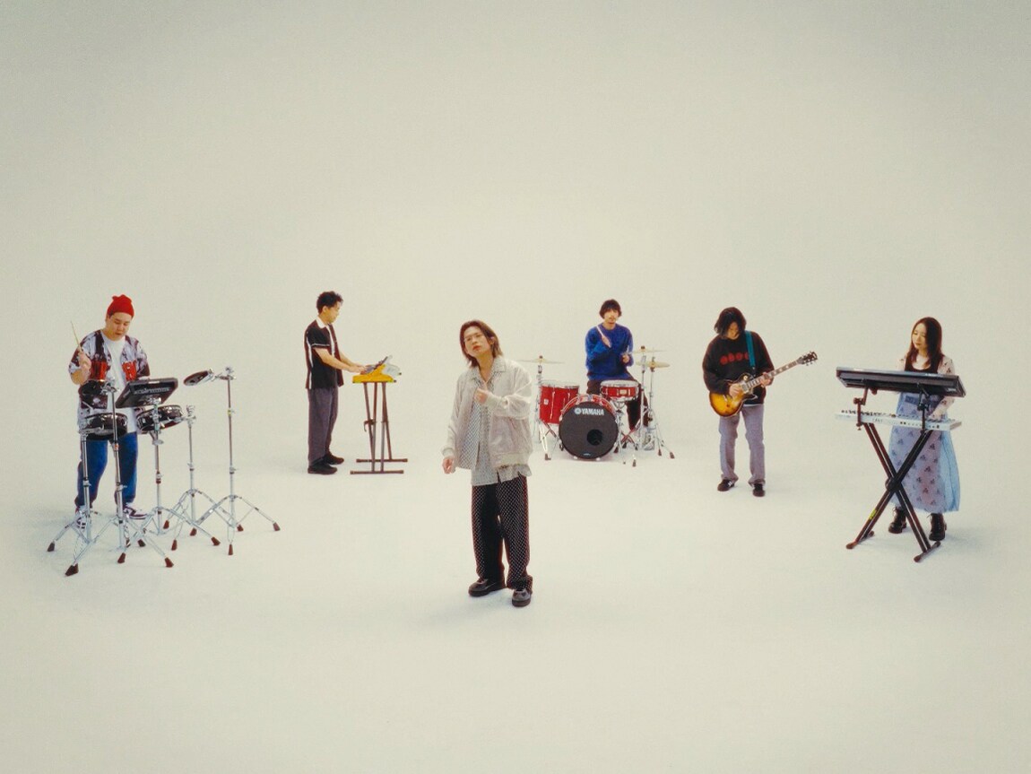 Lucky Kilimanjaro、新曲MVは随所に“無限”（動画あり） - 音楽ナタリー