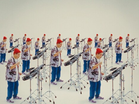 Lucky Kilimanjaro「無限さ」ミュージックビデオより。