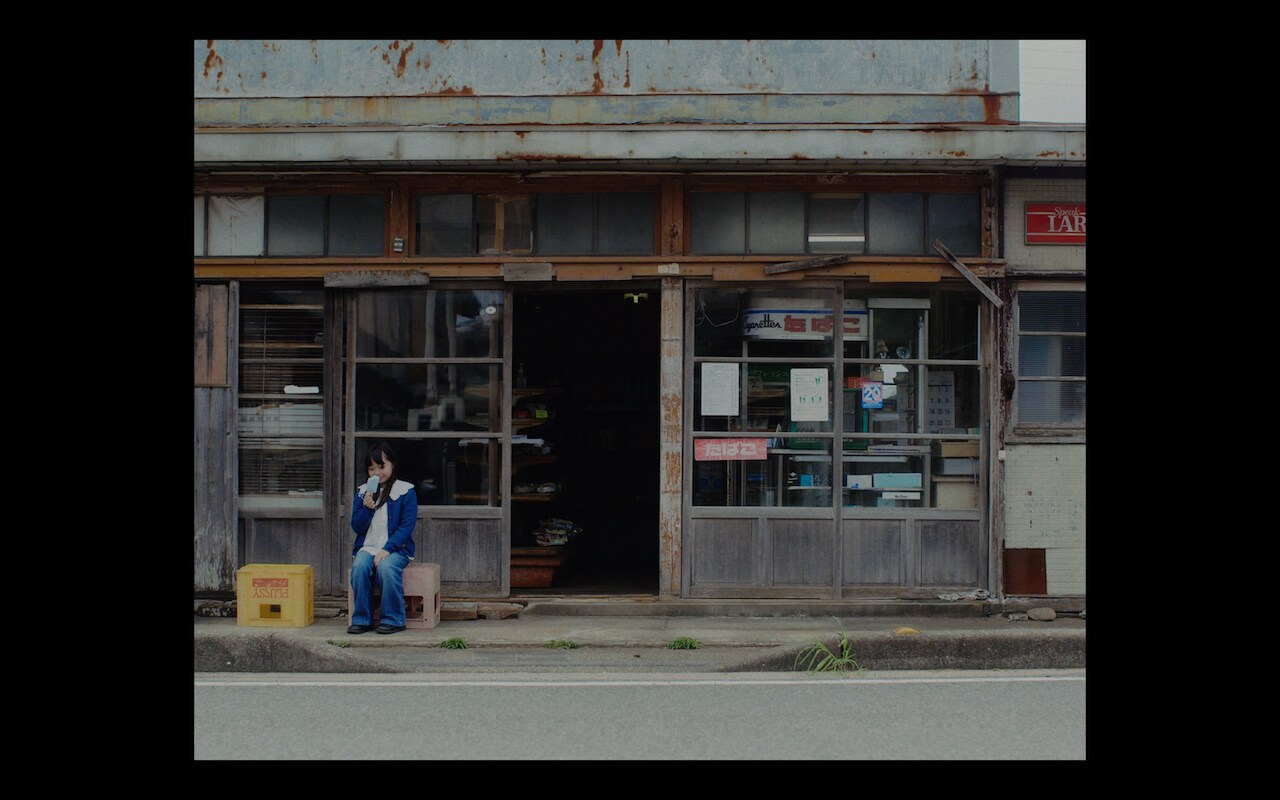 とた、夕暮れどきの校舎で歌唱する新曲MV