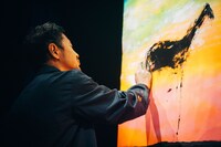 ライブペインティングをする近藤康平。（Photo by Kana Tarumi）