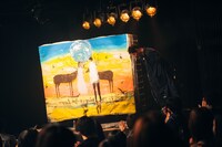 ライブペインティングをする近藤康平。（Photo by Kana Tarumi）