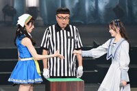 じゃんけん対決をする岩立沙穂と齋藤陽菜。