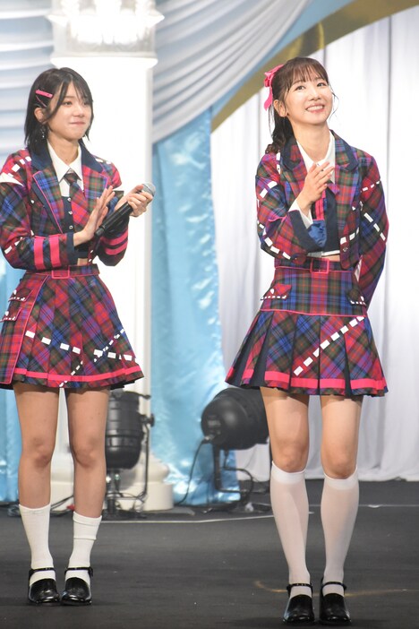 柏木由紀の卒業発表の様子。