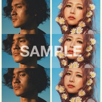 「The Goldmine」スペシャル応募企画で全員にプレゼントされるGLIM SPANKYフォトカードのサンプル画像。