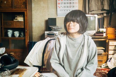 人気画像1位は「新しい学校のリーダーズ、それぞれ異なる姿に」より、MIZYU。