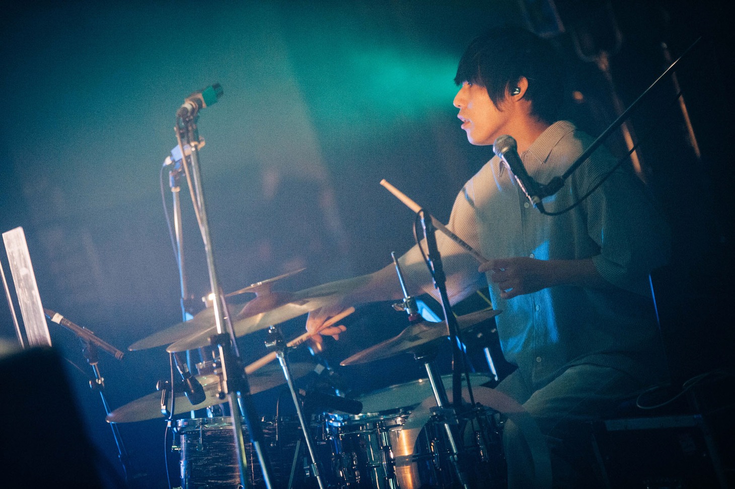 坂東志洋（Dr / mol-74）（Photo by Kana Tarumi）