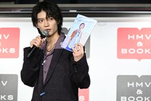 歩いているときも“イケメンチェック”を欠かさないという杢代和人（原因は自分にある。）。