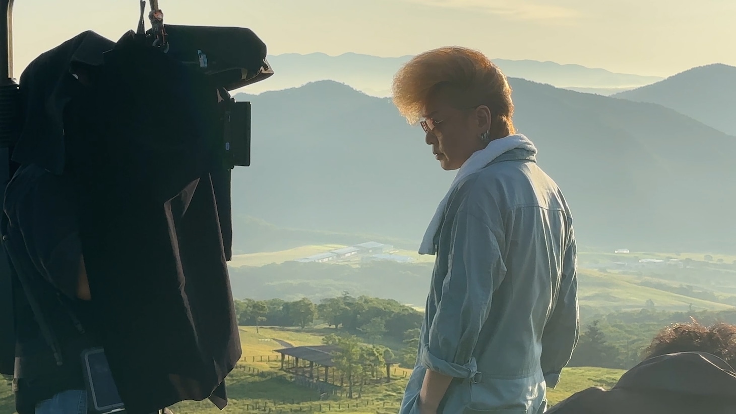 ドコモビジネスCM「地域のスマート化」編のメイキングシーンより。