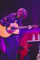 吉田結威（G, Vo）（撮影：白石達也）