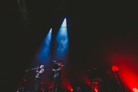 吉田山田「吉田山田14周年記念ライブ～14祭～」の様子。（撮影：白石達也）