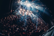 「INUWASI Tokyo Oneman Tour THE FINAL〝 INWS 〟」の様子。(撮影:真島洸)