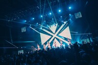 「INUWASI Tokyo Oneman Tour THE FINAL〝 INWS 〟」の様子。（撮影：真島洸）