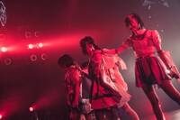 「INUWASI Tokyo Oneman Tour THE FINAL〝 INWS 〟」の様子。（撮影：真島洸）