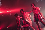 「INUWASI Tokyo Oneman Tour THE FINAL〝 INWS 〟」の様子。(撮影:真島洸)