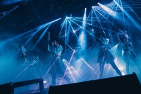 「INUWASI Tokyo Oneman Tour THE FINAL〝 INWS 〟」の様子。（撮影：真島洸）