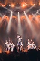 「INUWASI Tokyo Oneman Tour THE FINAL〝 INWS 〟」の様子。（撮影：真島洸）