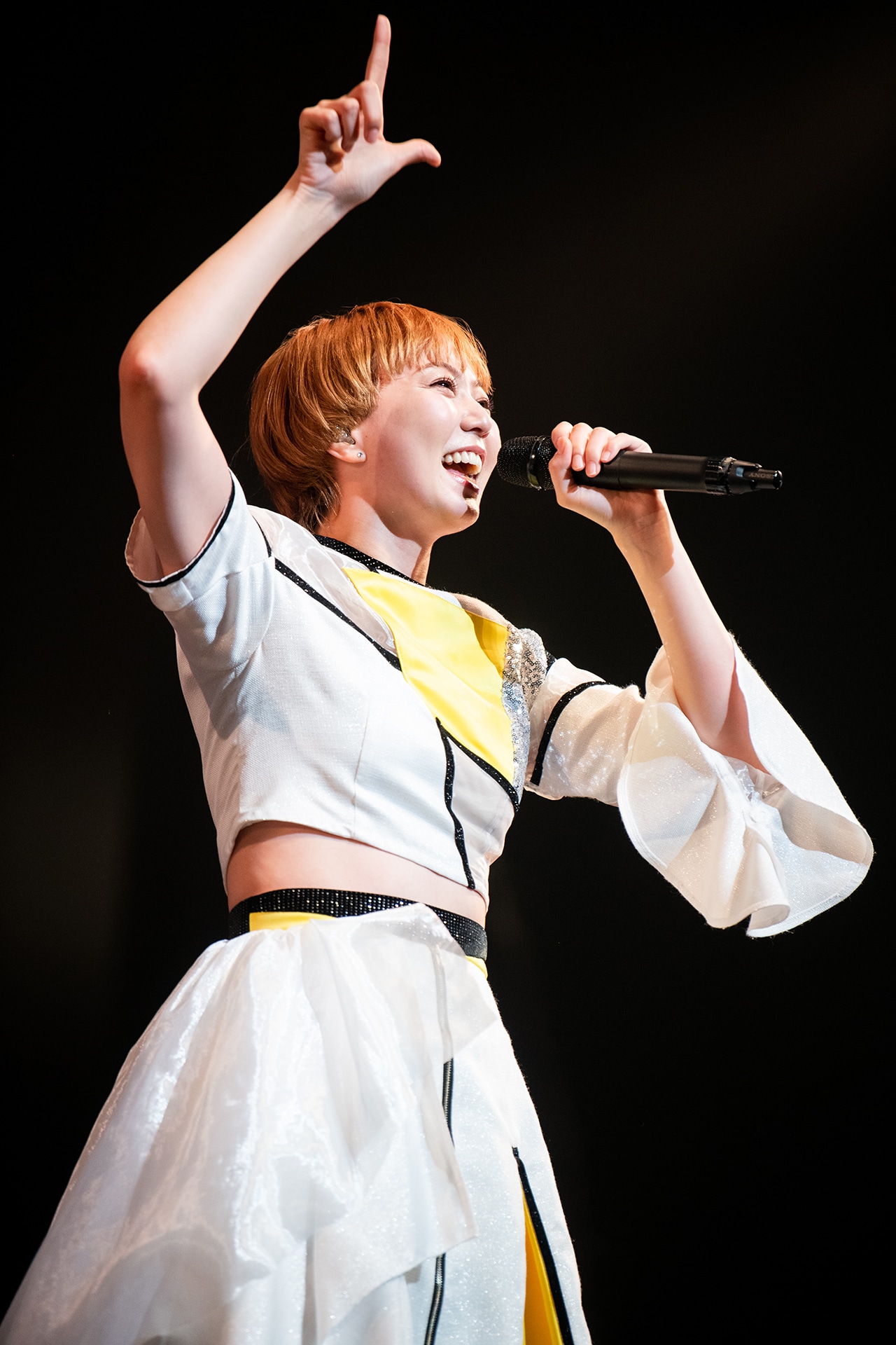 安本彩花