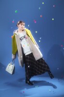 鈴木愛理がモデルを務めるGLOBAL WORKルック。